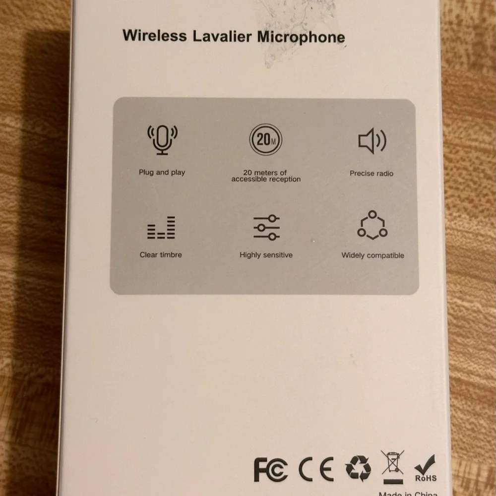 Wireless Lavalier Microphone for Smartphones - Black